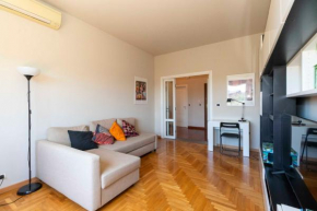 M1 Bernini Cozy & Bright Apartment